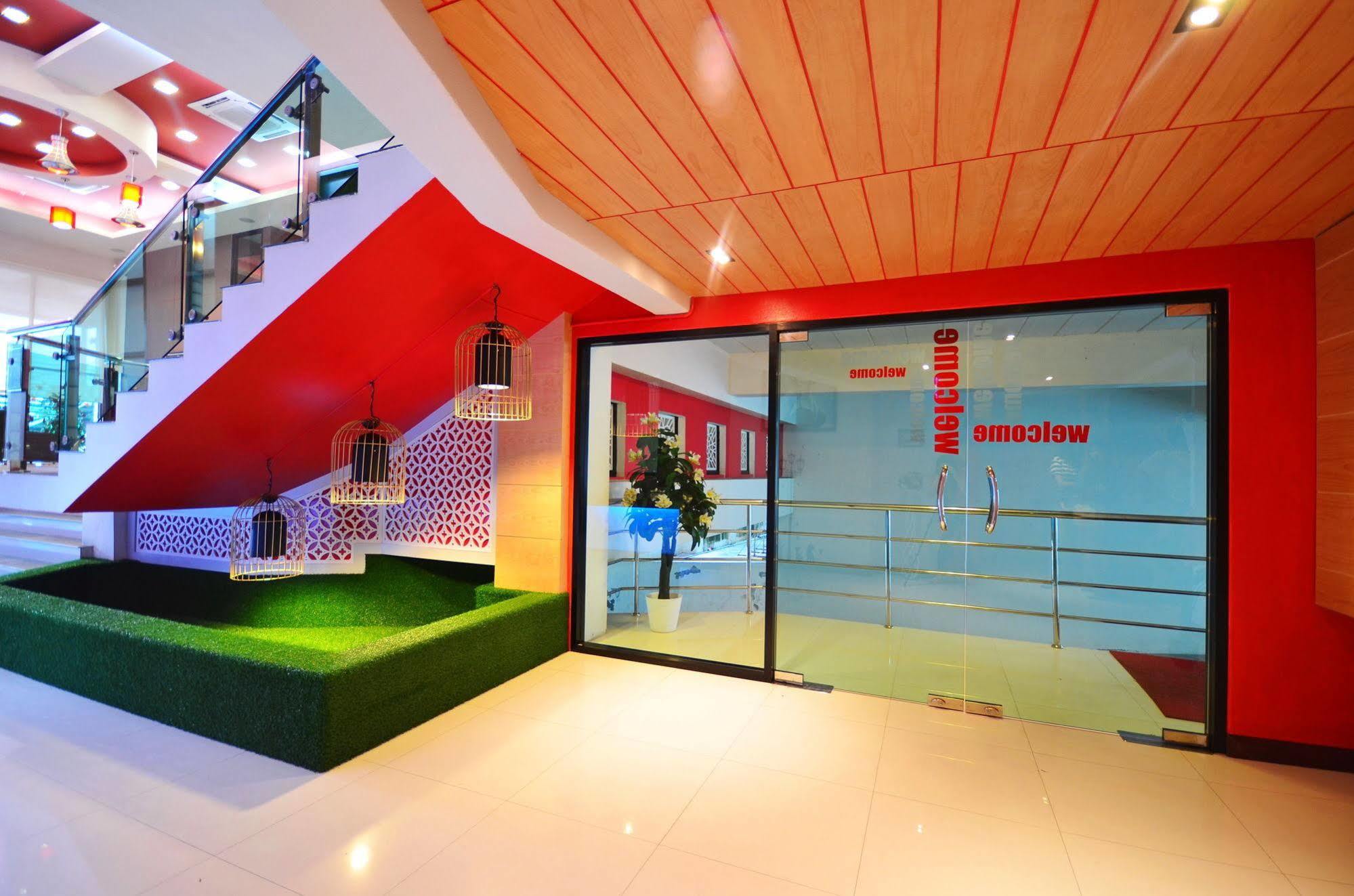 Pb Grand Hotel Hat Yai Εξωτερικό φωτογραφία